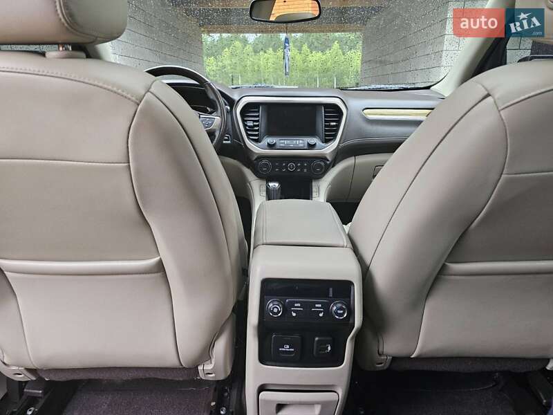 Позашляховик / Кросовер GMC Acadia 2018 в Немовичах