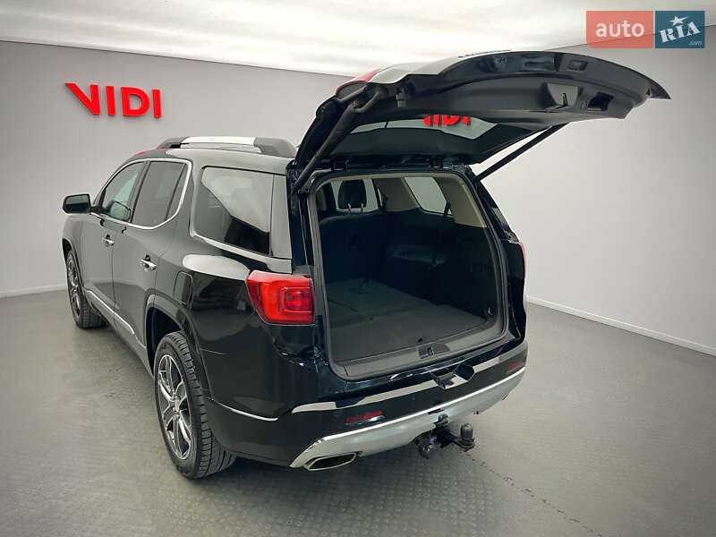 Внедорожник / Кроссовер GMC Acadia 2018 в Киеве