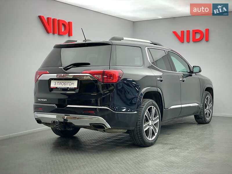 Внедорожник / Кроссовер GMC Acadia 2018 в Киеве