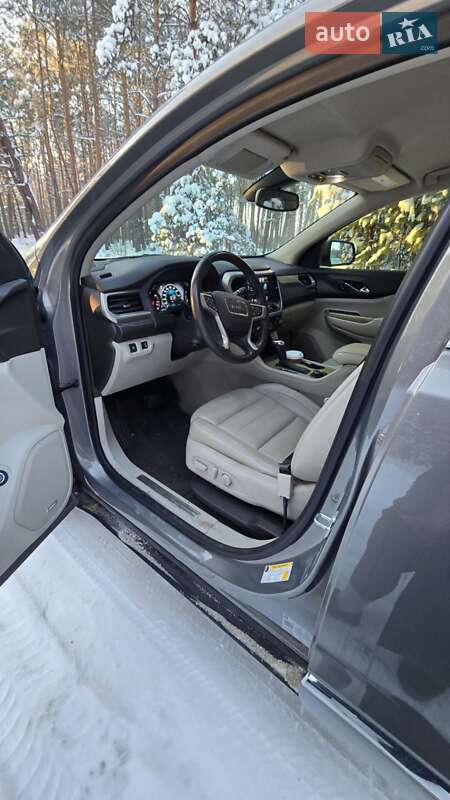 Внедорожник / Кроссовер GMC Acadia 2018 в Ровно