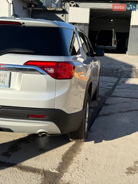 Внедорожник / Кроссовер GMC Acadia 2017 в Василькове