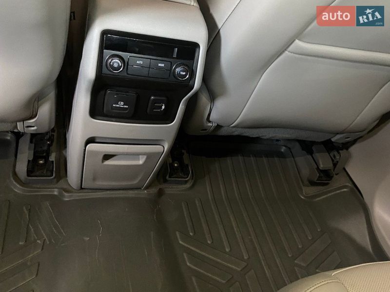 Внедорожник / Кроссовер GMC Acadia 2018 в Киеве фото 18 Внедорожник / Кроссовер GMC Acadia 2018 в Киеве