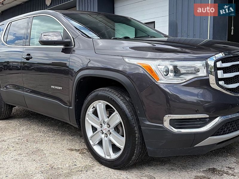 Внедорожник / Кроссовер GMC Acadia 2018 в Киеве