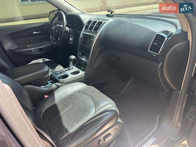 Внедорожник / Кроссовер GMC Acadia 2007 в Николаеве