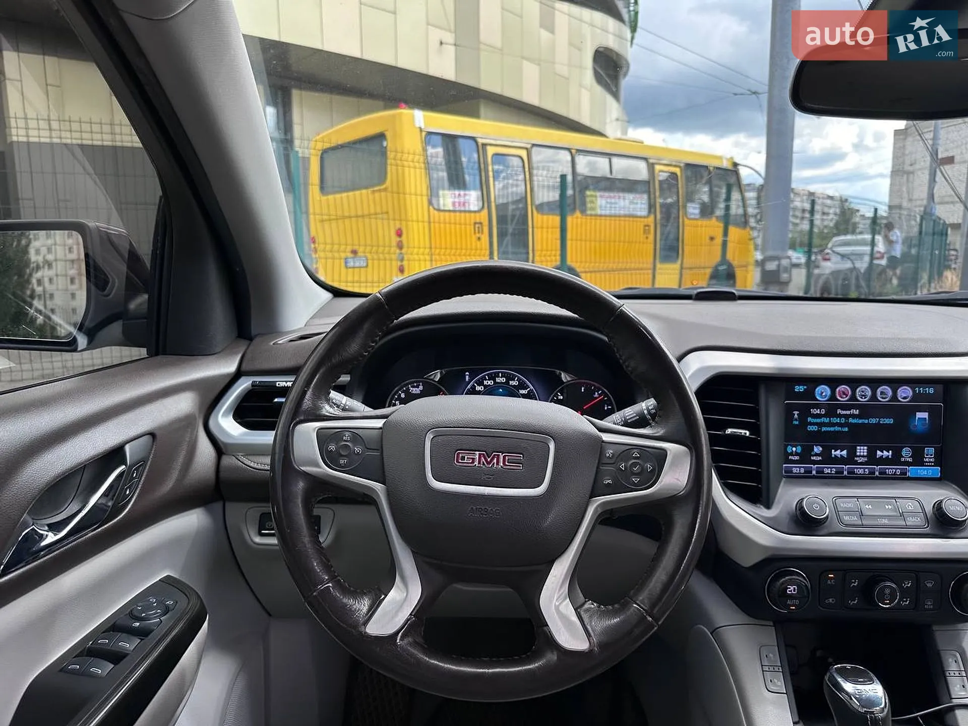 2016 GMC Acadia - мініатюра 16