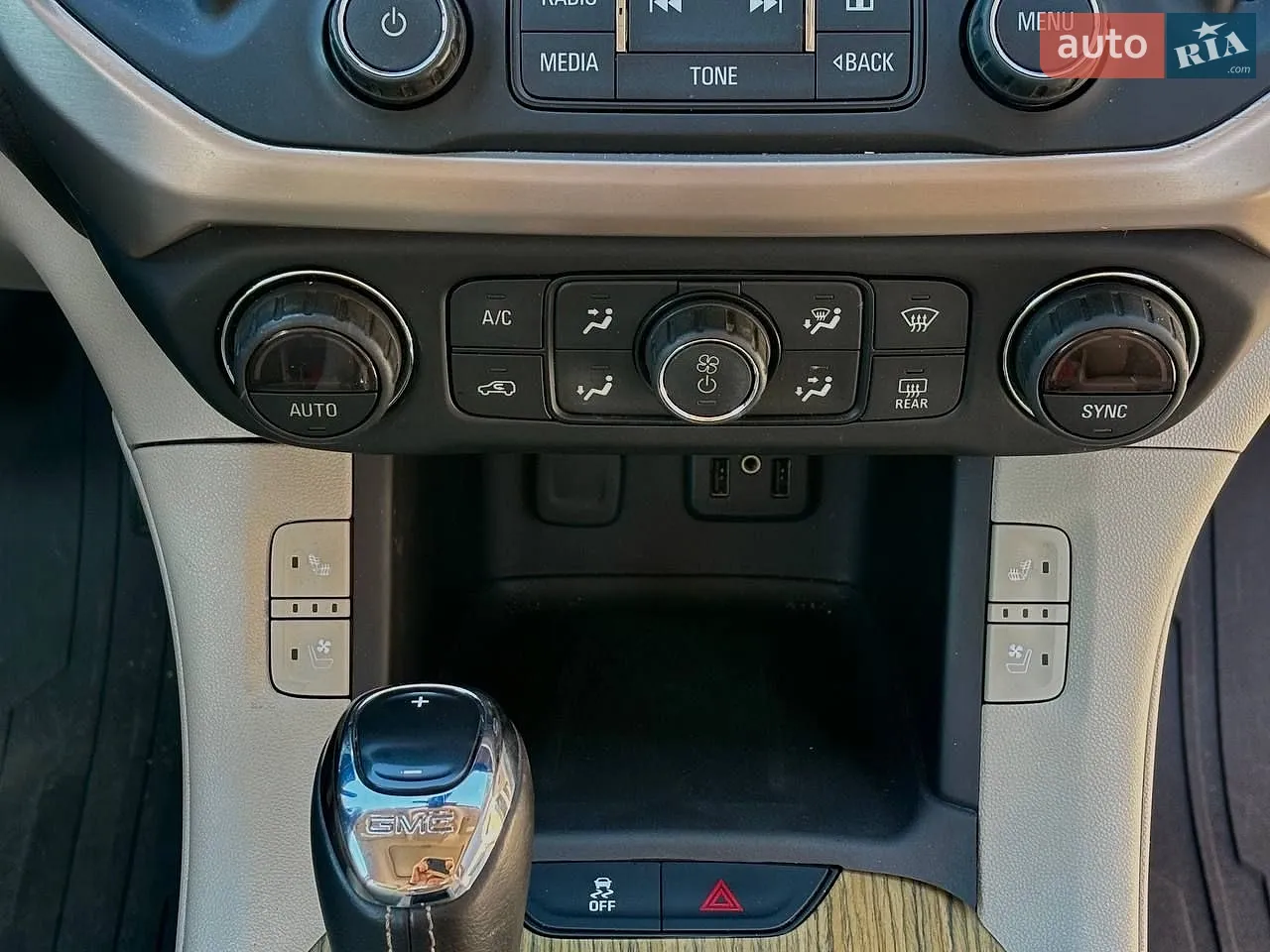 2017 GMC Acadia - мініатюра 37