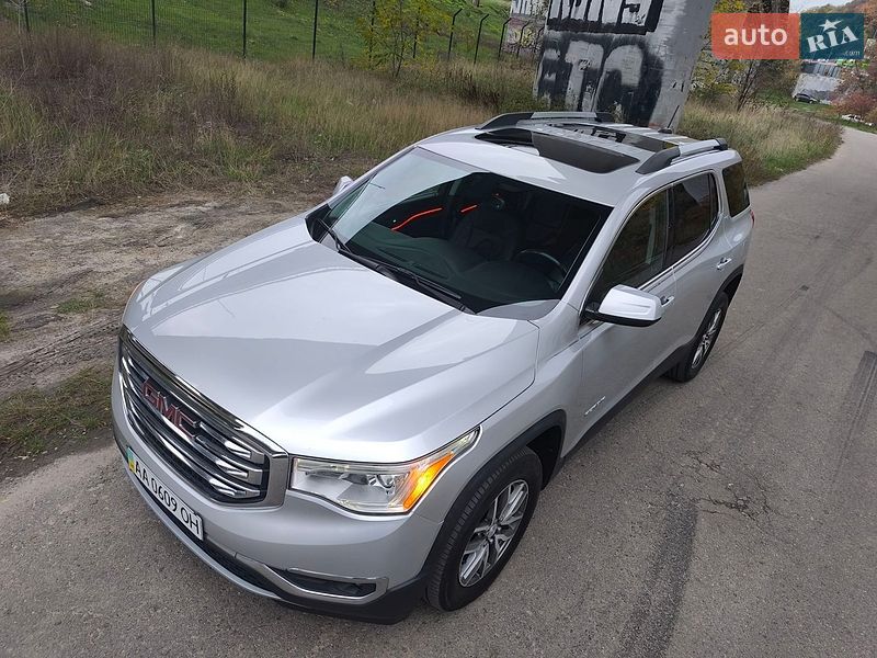 Позашляховик / Кросовер GMC Acadia 2017 в Києві