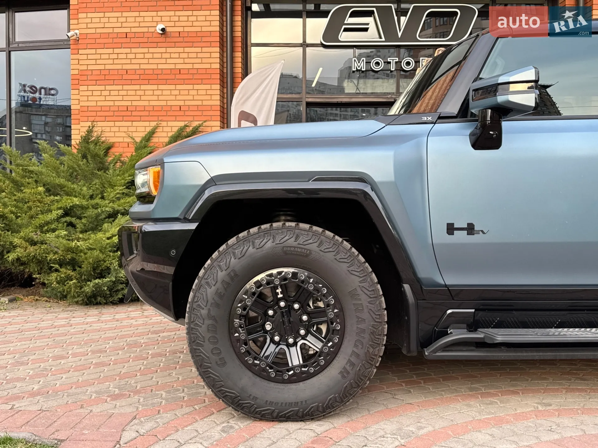 2024 GMC Hummer EV - мініатюра 2