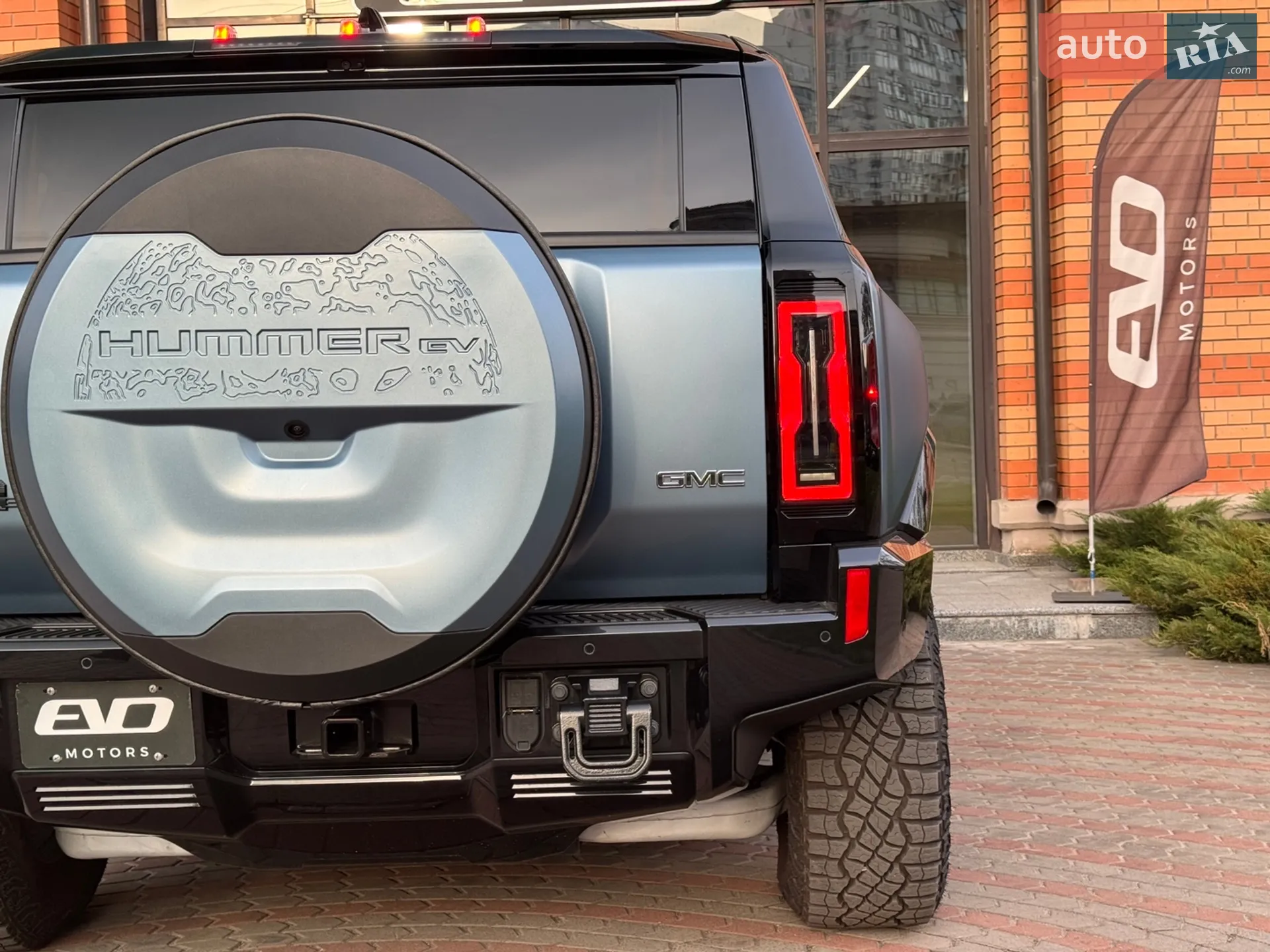 2024 GMC Hummer EV - мініатюра 10