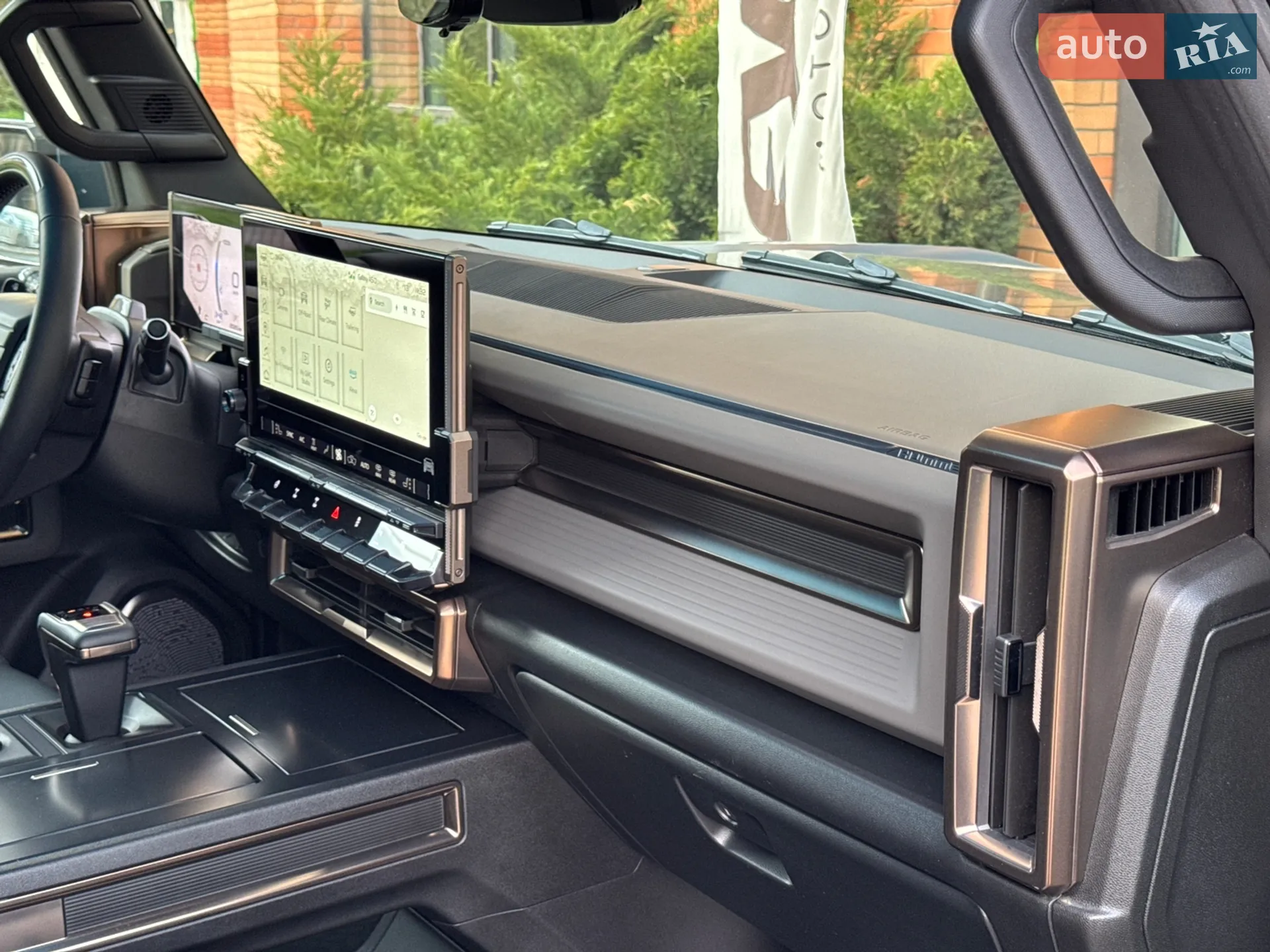 2024 GMC Hummer EV - мініатюра 37