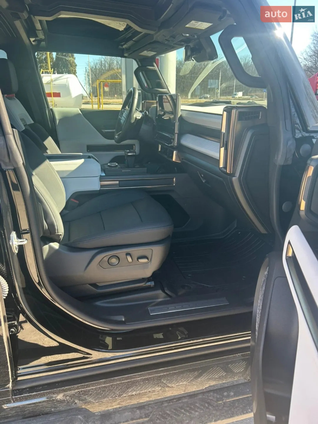 2024 GMC Hummer EV - мініатюра 14