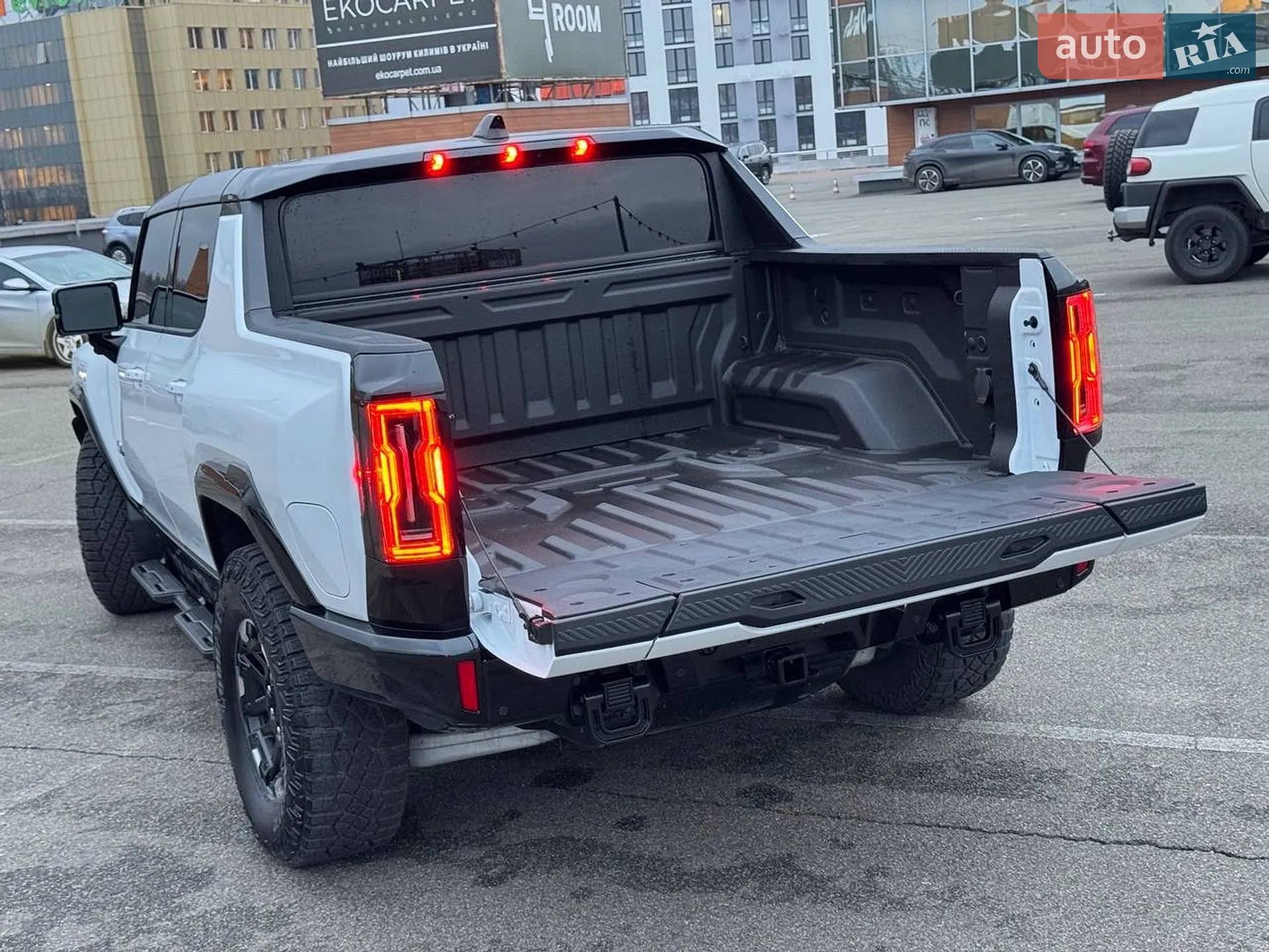 2024 GMC Hummer EV - мініатюра 27
