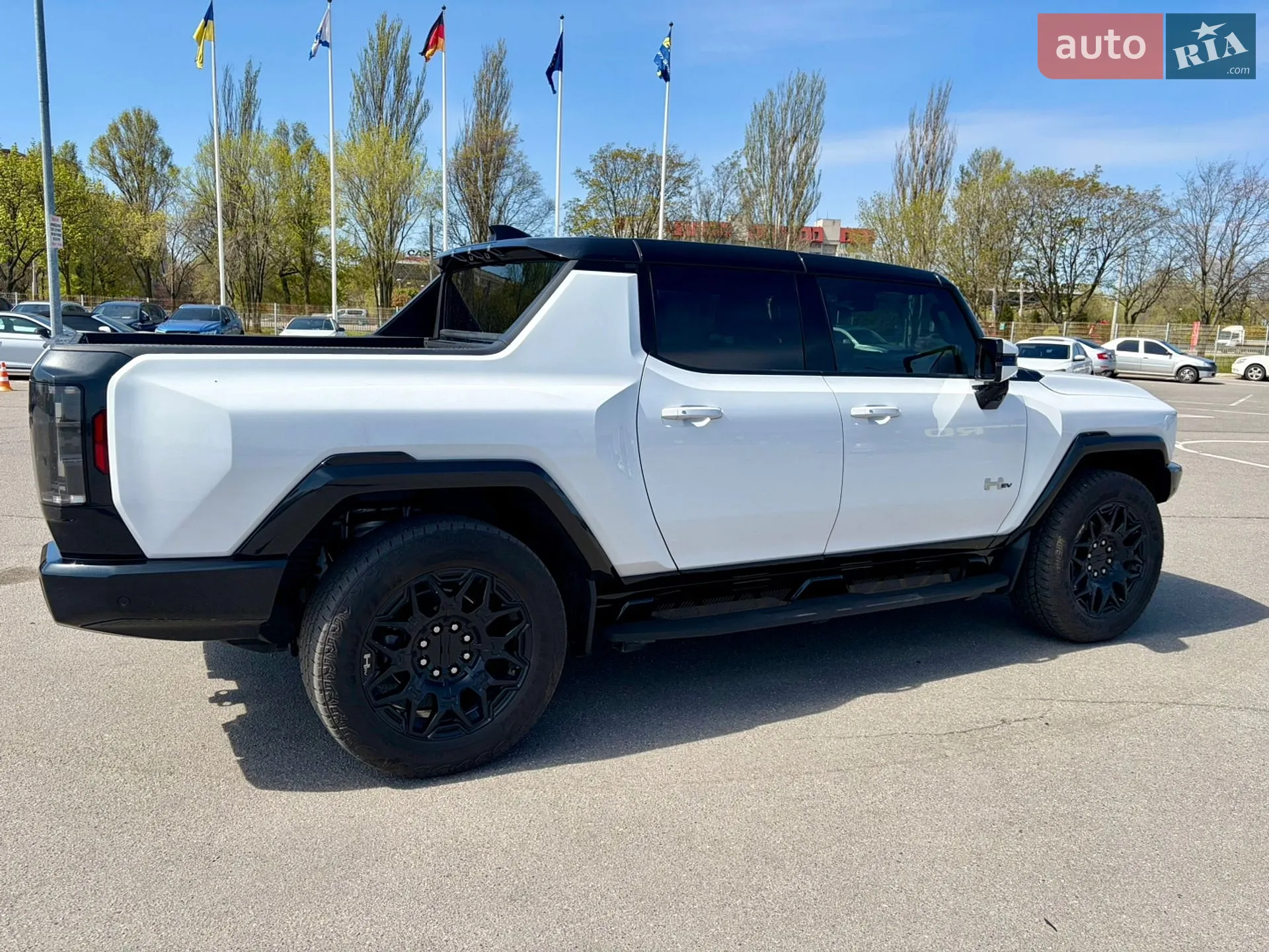 2024 GMC Hummer EV - мініатюра 24