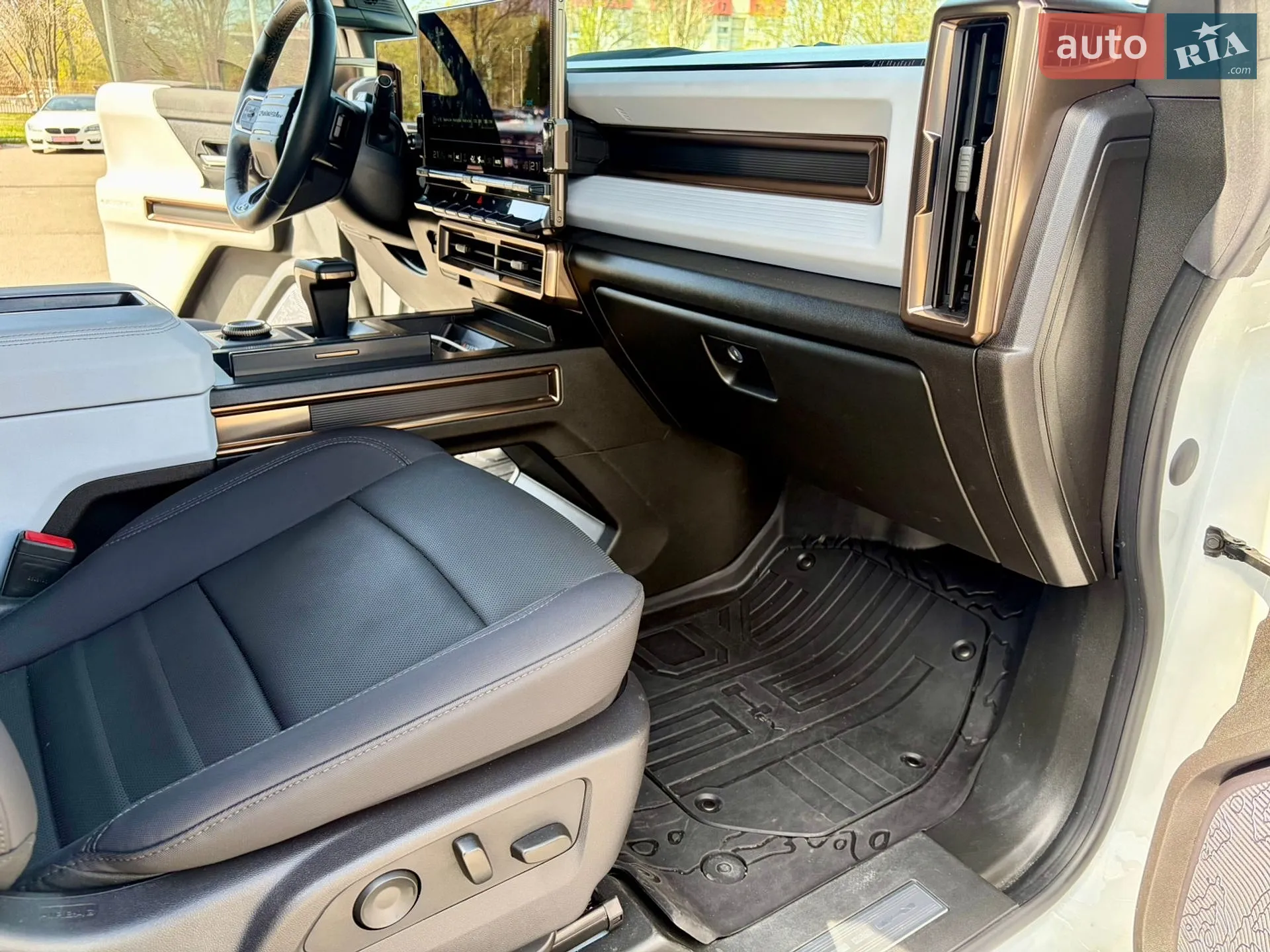 2024 GMC Hummer EV - мініатюра 38