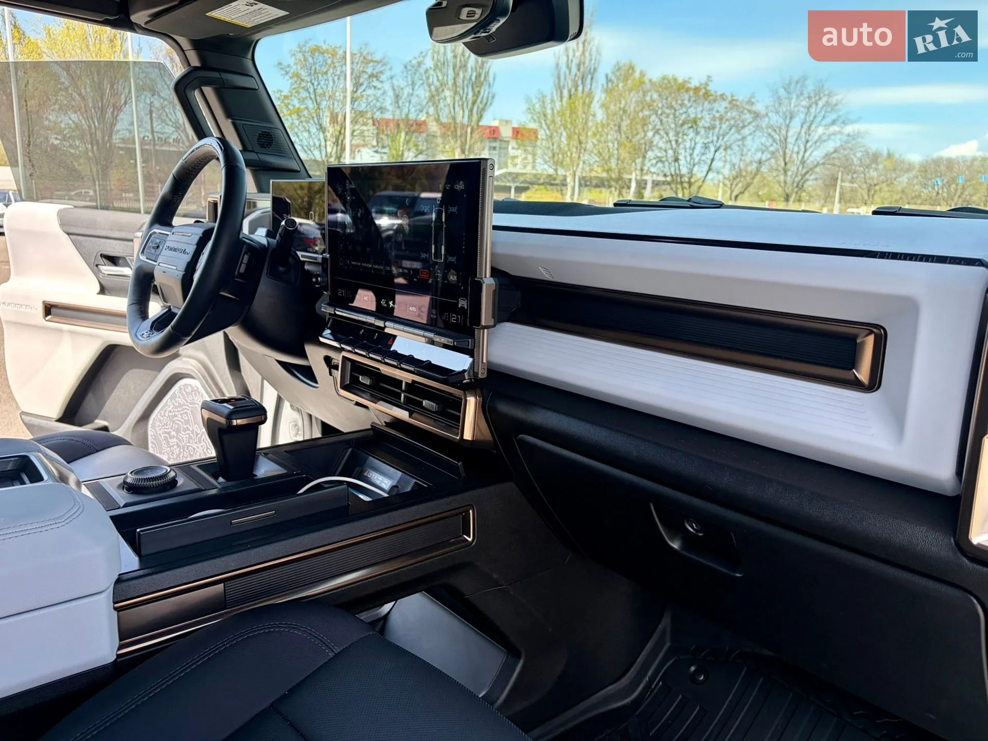 2024 GMC Hummer EV - мініатюра 40