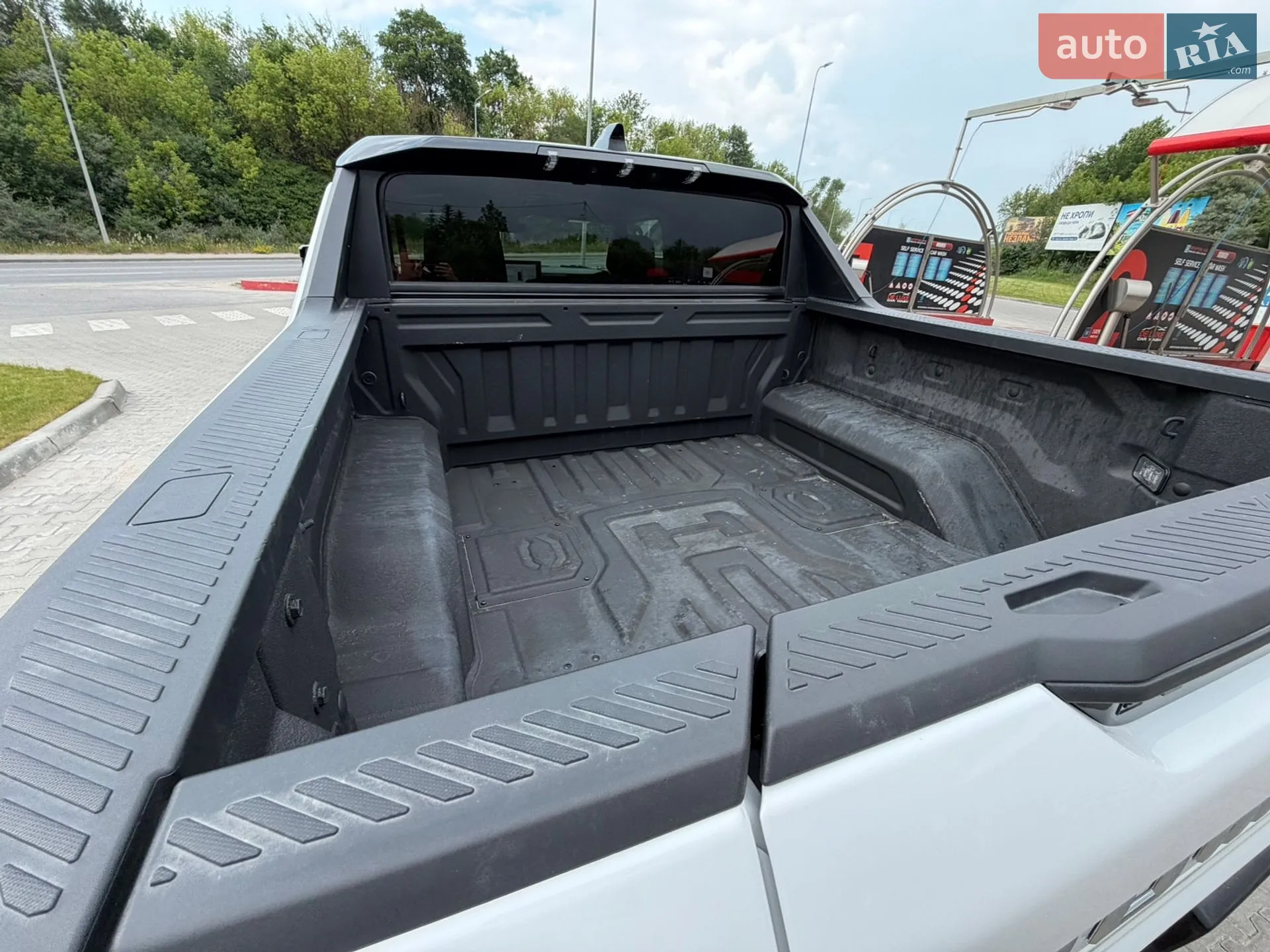 2024 GMC Hummer EV - мініатюра 20