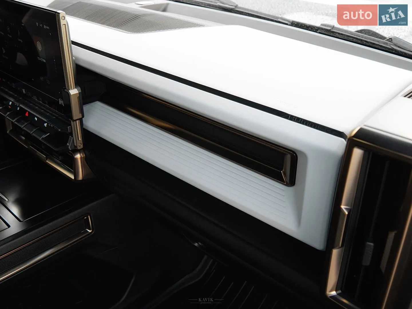 2024 GMC Hummer EV - мініатюра 37