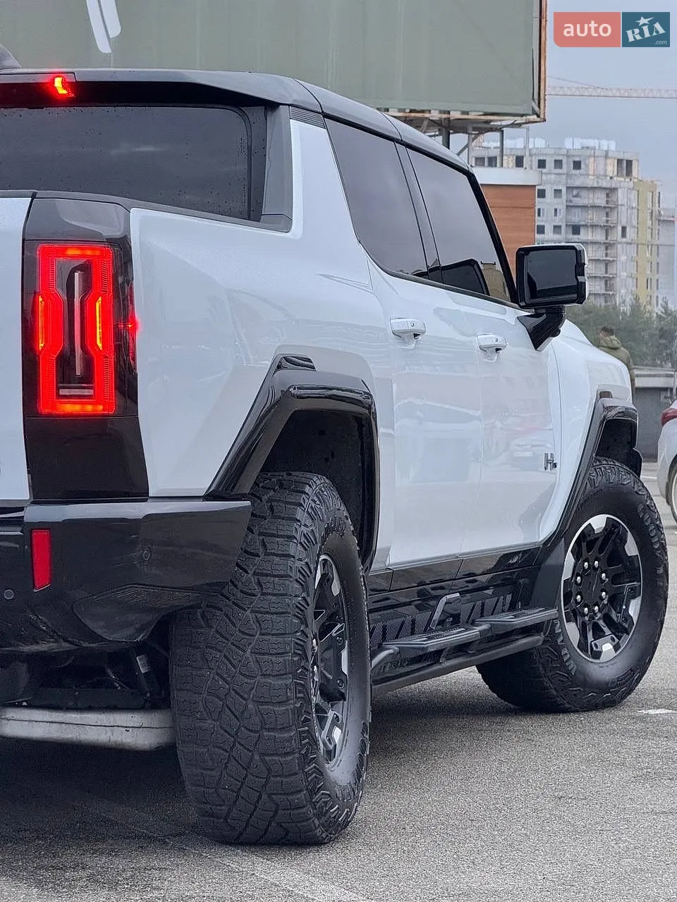 2024 GMC Hummer EV - мініатюра 10