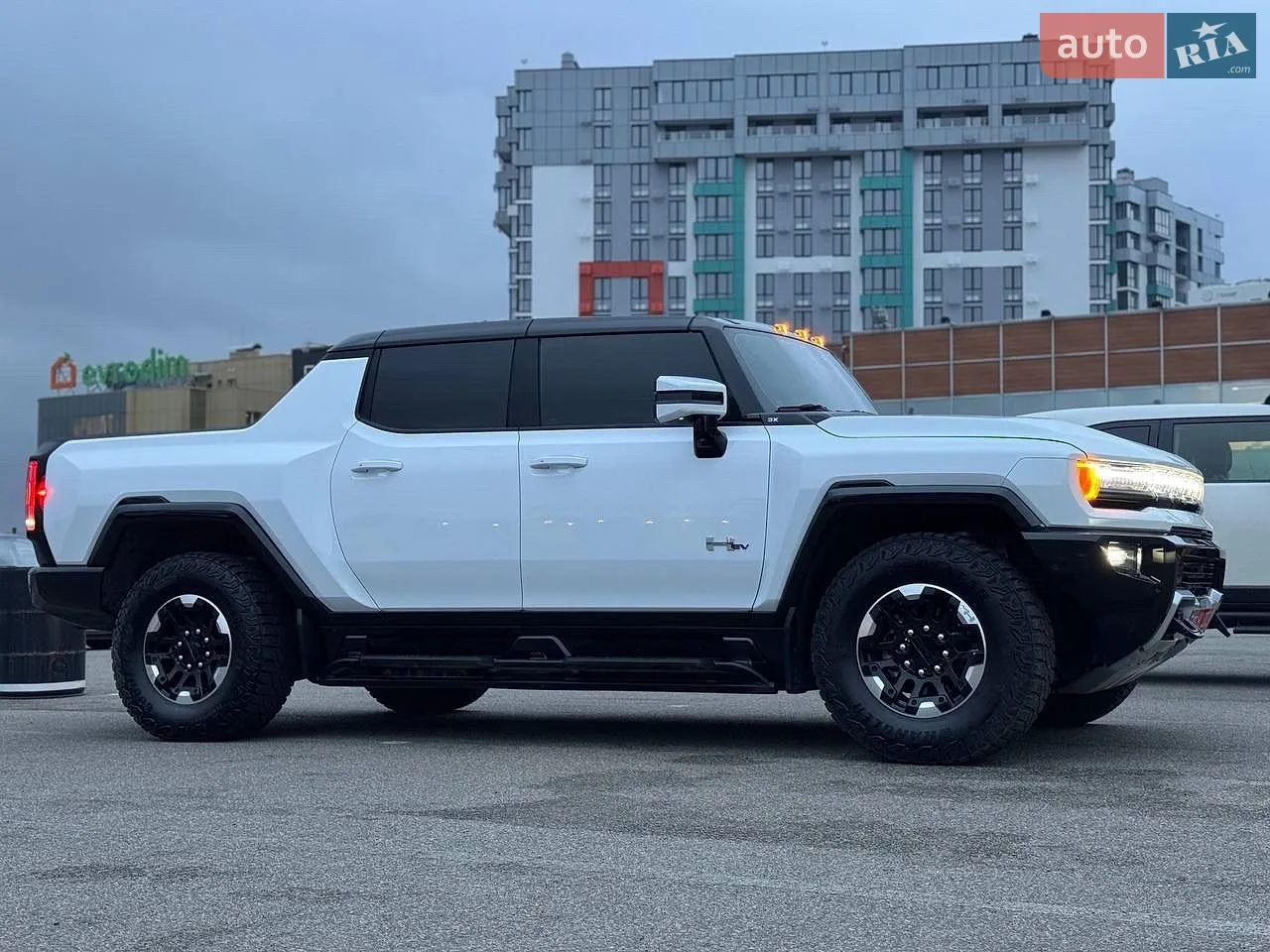 2024 GMC Hummer EV - мініатюра 56