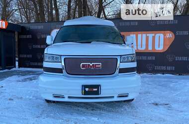 Внедорожник / Кроссовер GMC Savana 2011 в Хмельницком