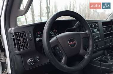 Вантажний фургон GMC Savana 2018 в 