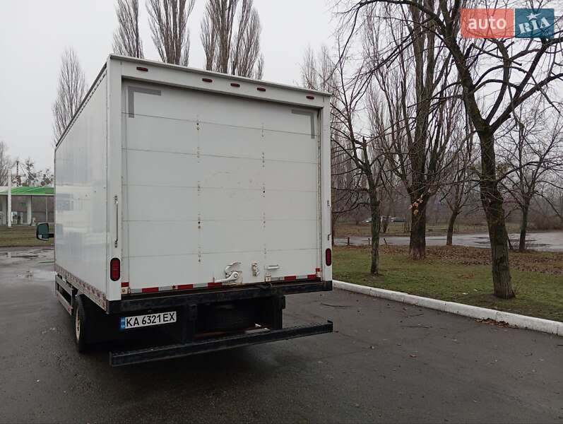 Вантажний фургон GMC Savana 2018 в Києві