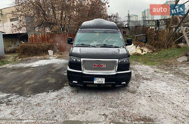 GMC Savana 2013