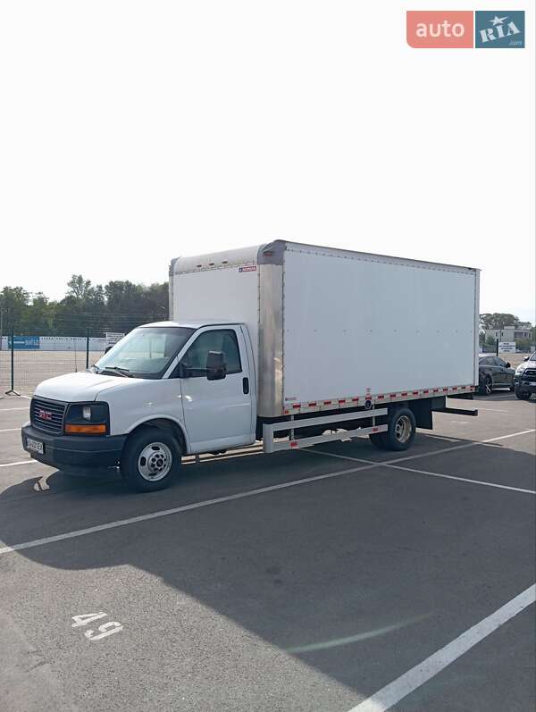 GMC Savana 2018