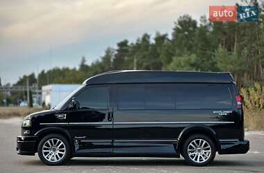 Минивэн GMC Savana 2020 в 