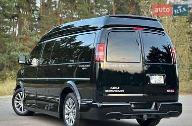 Минивэн GMC Savana 2020 в 