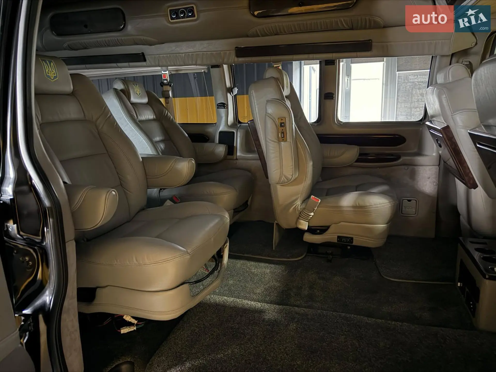 2010 GMC Savana - мініатюра 11