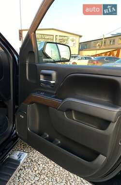 Пикап GMC Sierra 2017 в 