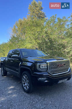 Пикап GMC Sierra 2017 в 