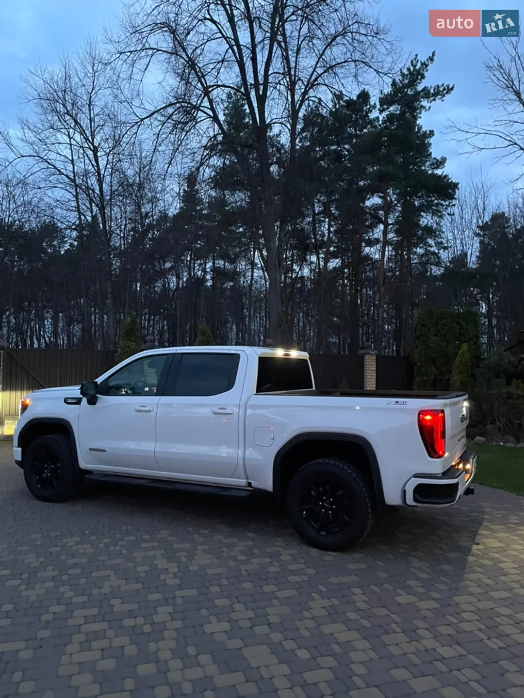 2022 GMC Sierra - мініатюра 8