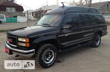 Внедорожник / Кроссовер GMC Suburban 1996 в 