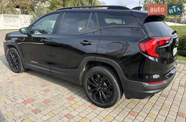 Внедорожник / Кроссовер GMC Terrain 2018 в 