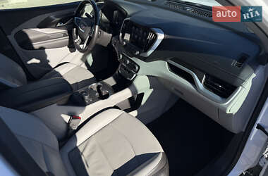 Внедорожник / Кроссовер GMC Terrain 2022 в 