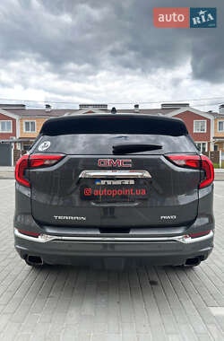 Позашляховик / Кросовер GMC Terrain 2018 в 