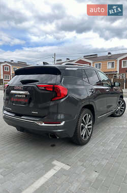 Позашляховик / Кросовер GMC Terrain 2018 в 