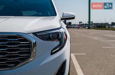 Внедорожник / Кроссовер GMC Terrain 2019 в 