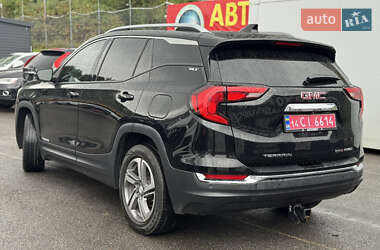 Внедорожник / Кроссовер GMC Terrain 2018 в 