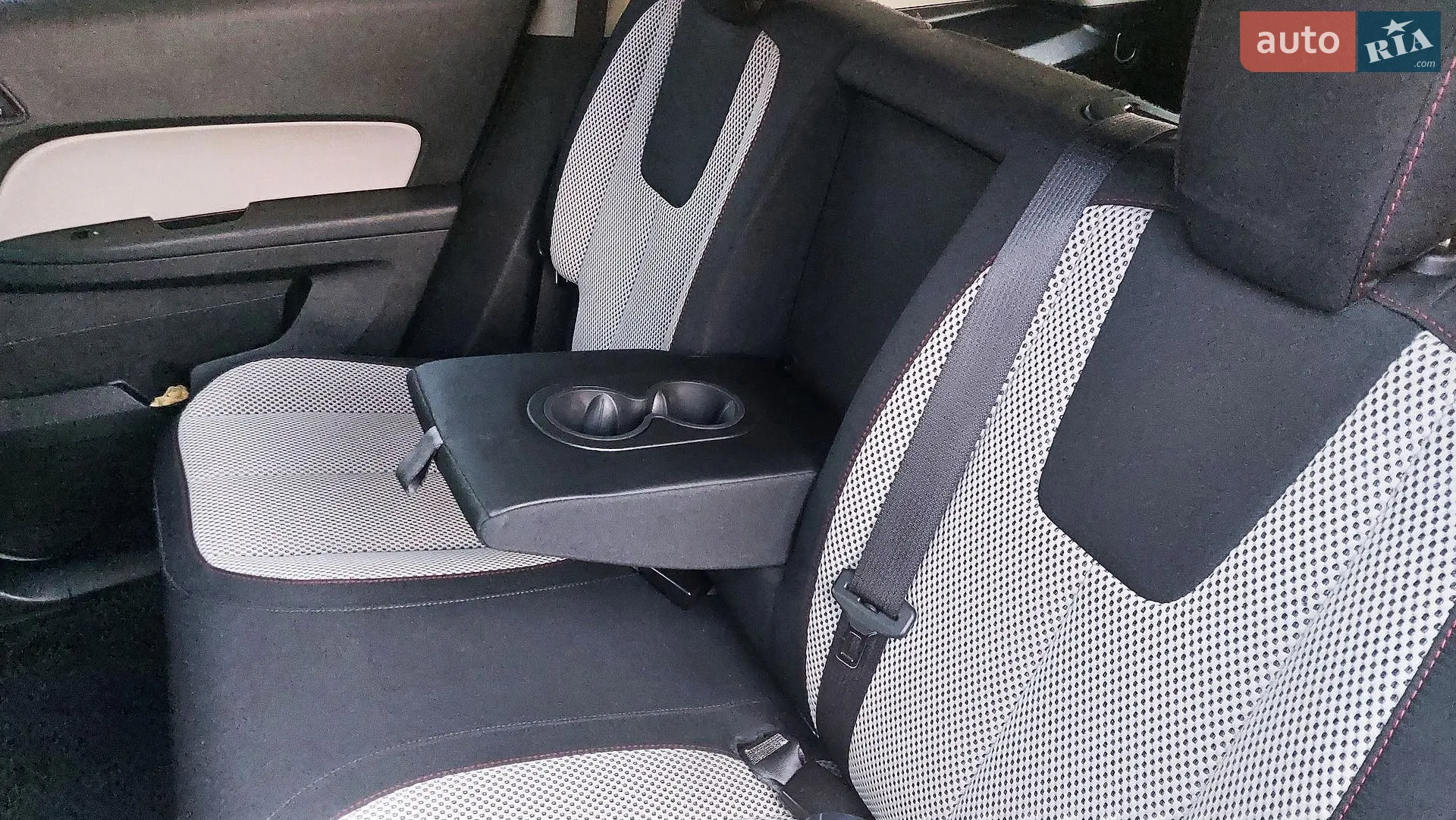 2016 GMC Terrain - мініатюра 13