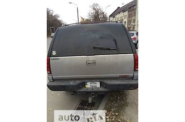 Внедорожник / Кроссовер GMC Yukon 1999 в 