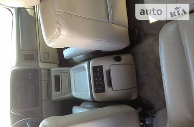 Внедорожник / Кроссовер GMC Yukon 2000 в 
