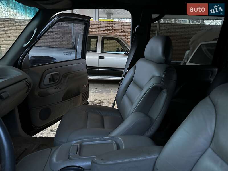 Внедорожник / Кроссовер GMC Yukon 1996 в Одессе