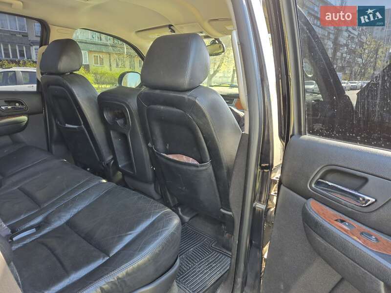 Внедорожник / Кроссовер GMC Yukon 2006 в Киеве