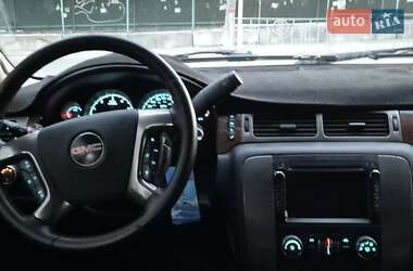 Внедорожник / Кроссовер GMC Yukon 2006 в 