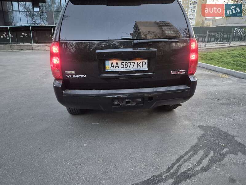 Внедорожник / Кроссовер GMC Yukon 2006 в Киеве