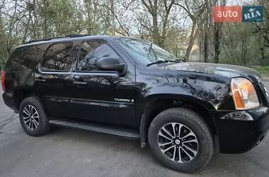 Внедорожник / Кроссовер GMC Yukon 2006 в 