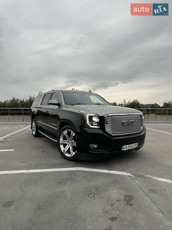 Внедорожник / Кроссовер GMC Yukon 2017 в 